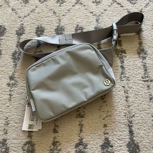 Lululemon Large Everywhere Belt Bag in Silver